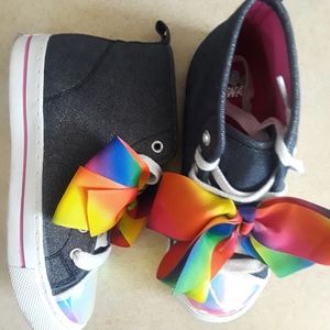Jojo siwa girls tennis shoes.